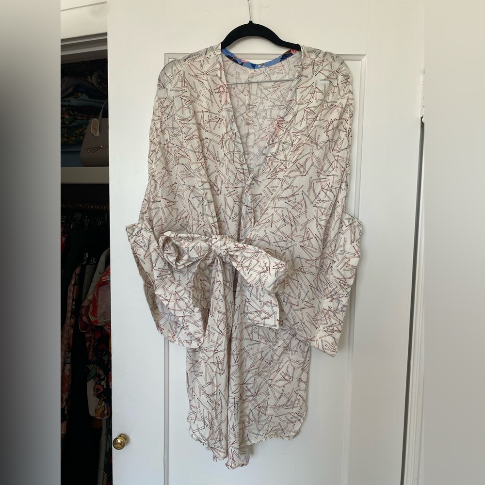 Bobby pin print dressing robe